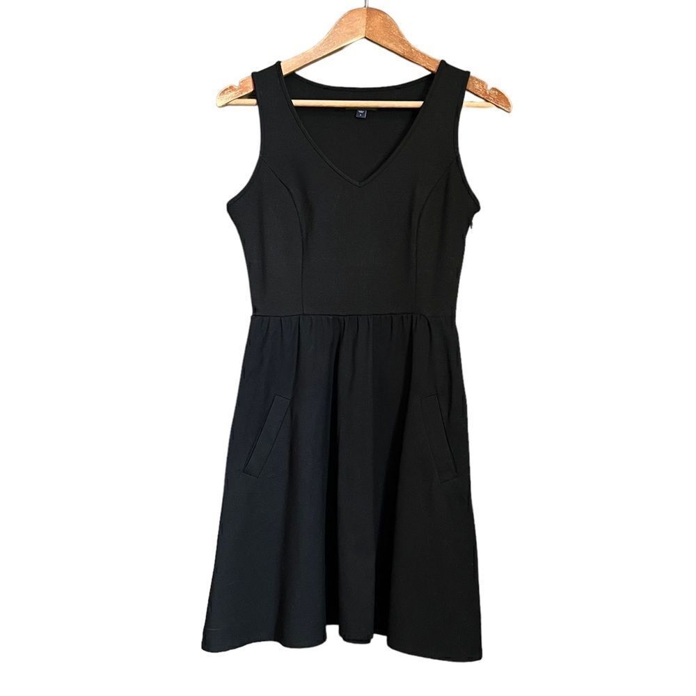 3 for $30! Gap black sleeveless dress. Size 2